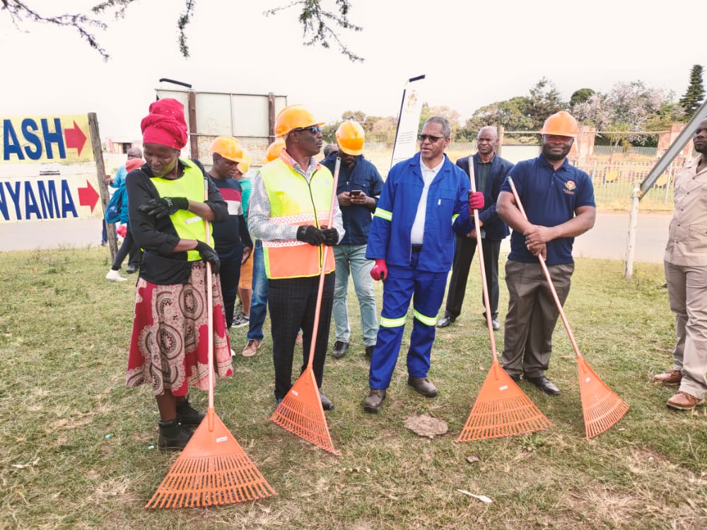 IFP President, Hon. Velenkosini F Hlabisa, involved in a clean-up campaign with the Mayor of Big 5 Hlabisa, in and around KwaHlabisa Town.